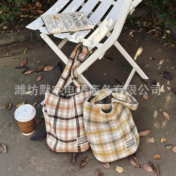 布凡良品/韓版秋冬款單肩包女毛呢復古格子學生通勤時尚水桶包包