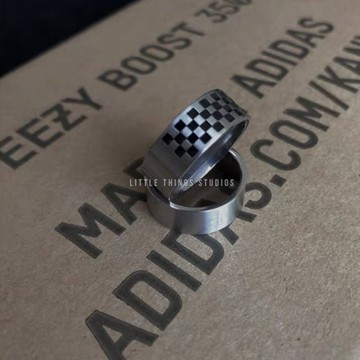 鋼戒 鈦鋼戒指 不鏽鋼戒指 現貨 棋盤格 不生鏽飾品 不生鏽戒指 首飾 手飾 寬戒 抗鏽 抗銹 純鋼戒指 SR043
