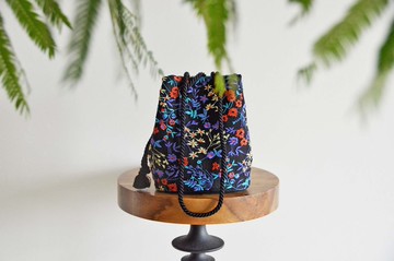 限量販售 法國製網紗花卉刺繡 雙用斜背包 黑色霓虹 小巧肩背包