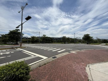 高鐵站前面寬45米角地超大面寬｜苗栗縣後龍鎮龍椅段