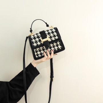 今年流行小包包女2024新款高級感千鳥格斜挎包時尚夏季手提小方包