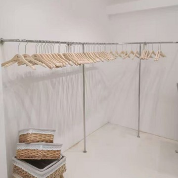 免運速發開發票 服裝店新款懸掛式落地式掛衣架女裝店上墻展示架靠墻架壁掛銀色