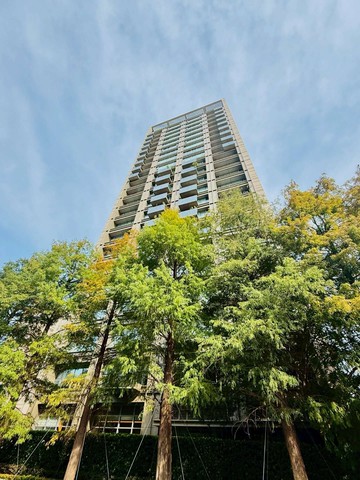 獨家七期南側三房獨立雙平車｜寶輝大隱裝潢戶｜台中市南屯區惠德街