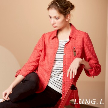 LUNG.L林佳樺 熔岩紅格紋泡泡布七分袖女裝襯衫LR76A