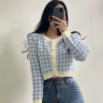 La Belleza圓領格子包釦肩打摺柔軟短版針織毛衣短外套