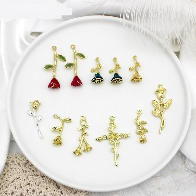 2ケ バラ 薔薇 一本のバラ イニシャル チャーム パーツ 金具 ピアス パーツ アクセサリー ゴールド カン付 Diy材料 手作素材 手芸ピーズ 通販 Lineポイント最大0 5 Get Lineショッピング