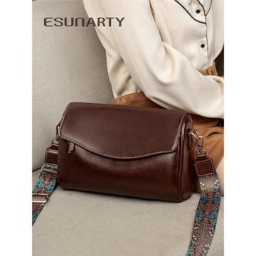 真皮小方包女士2026新款時尚媽媽包斜挎包高級感大容量單肩枕頭包