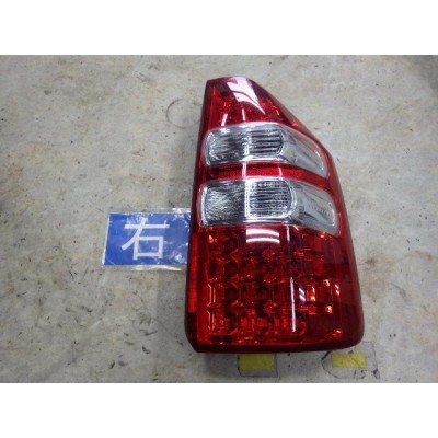 トヨタ 70ノア 後期テールランプ ◼️左◼️ 70ノア後期テールランプの