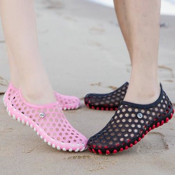 男童洞洞鞋兒童海邊雨天外穿男孩果凍鞋防滑軟底中大童女童沙灘鞋