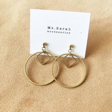 【如是著物】黃銅耳環_現代花磚(可改夾)