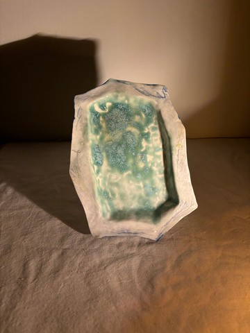 瓷盤-悠游於池中