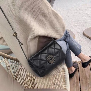 亮皮斜跨包包女2025新款洋氣真皮菱格單肩包網紅高質感鏈條斜跨包