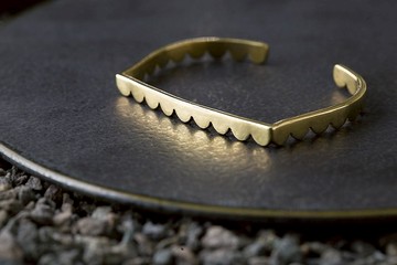 Misstache 鬍子小姐 黃銅手環 Brass Bangle Adjustable