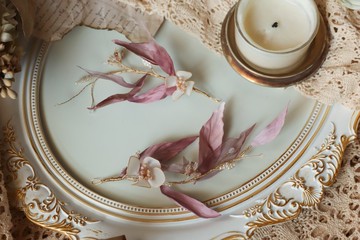 戀紫紗夢 婚紗頭飾 水晶花樹脂手染燙葉 花圈新娘頭飾