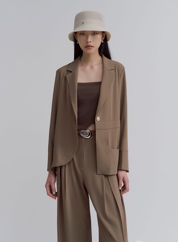 飄逸垂墜特殊口袋西裝外套