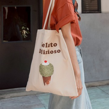 QUEENSHOP_F 聯名 PAIPAI 可口冰淇淋印圖帆布包 兩色售 現+預 【06070421】