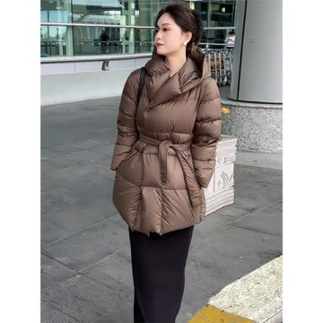 高級感超好看輕薄咖色羽絨服女冬季新款簡約設計收腰系帶保暖外套