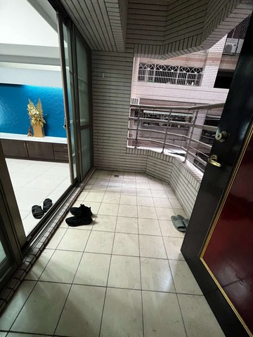 明華自由商圈陽台進出雙衛浴開窗三房｜高雄市左營區保靖街