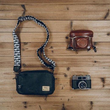 男士簡約千鳥格新款潮流手提包斜挎包休閑大容量pu黑白格子單肩包