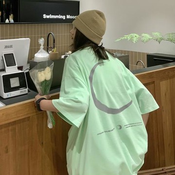 短袖t恤男夏季月亮印花五分袖體恤青少年半袖衫潮流寬松情侶上衣