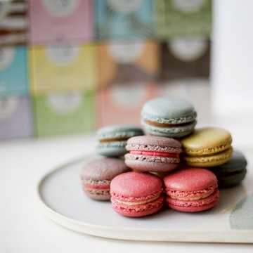 (三日內出貨）【Yuzu patisserie】綜合分享減糖馬卡龍優惠組共四十八顆 家庭聚會/公司活動甜點/開趴甜點/伴手禮推薦（不含禮盒）