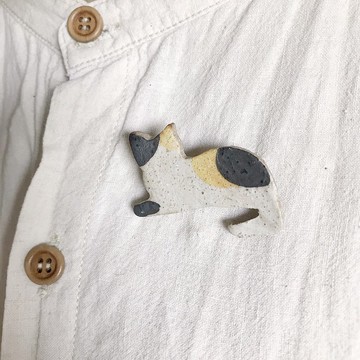 招財貓 三色 / 陶瓷胸針 / 手工製作