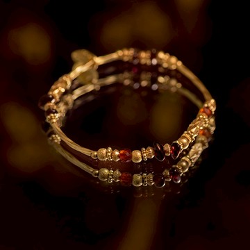 【摩羯座】神秘星象學_牧羊人與聖女 // 石榴石手鍊