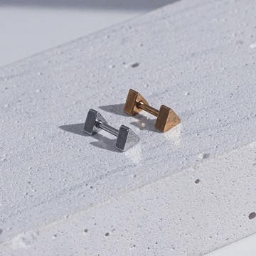 鏡面三角形・轉珠醫療鋼針耳環(粗針)