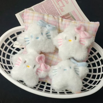 限時下殺🌸Kitty胸針 三麗鷗 凱蒂貓 別針項鍊 可愛小物 刺繡別針 飾品 徽章 配飾 交換禮物 療癒飾品 新款蝴蝶