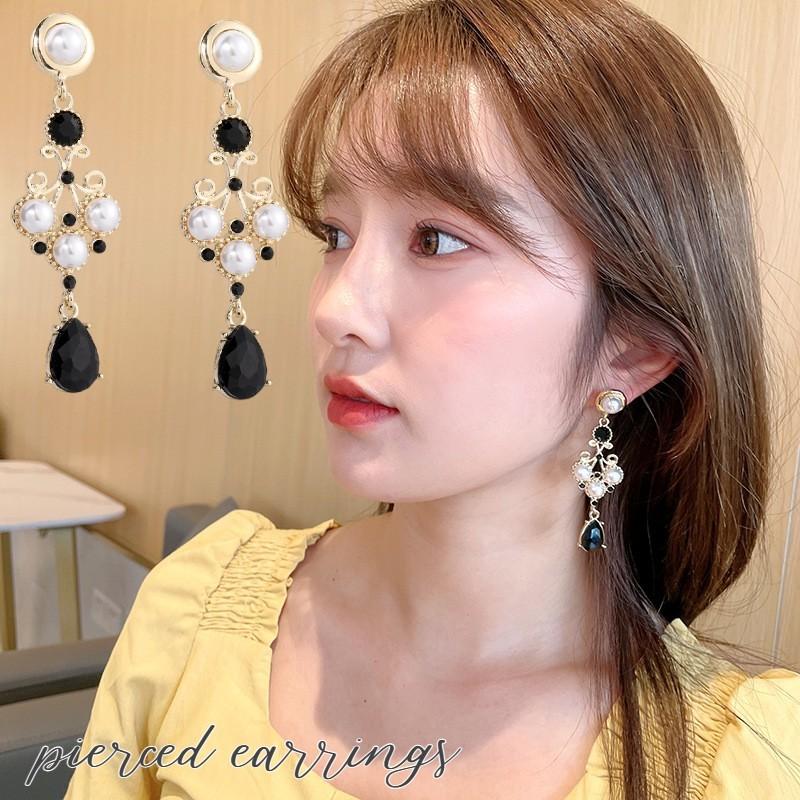 新品　ダイヤモンドカットブラックスワロフスキー　ロングピアス　レディーガガ愛用 スワロフスキー SWAROVSKI ピアス ドロップタイプ Constella