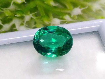 天然綠色黃玉 10 x 8 mm. 生日禮物或戒指
