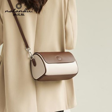 納蘭杜包包女士2025新款斜挎包女夏季超火小包高級感真皮女包大氣