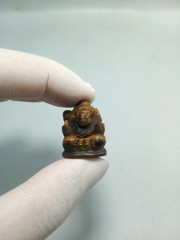 23 毫米手工雕刻虎眼石甘尼薩雕像 100% 正品天然石材