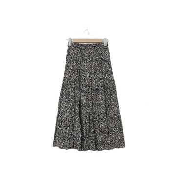 Back to Green-復古長裙 黑底 白碎花 M-31//vintage skirt