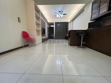 鳳頂商圈臨公園精緻車墅｜高雄市鳳山區頂園街