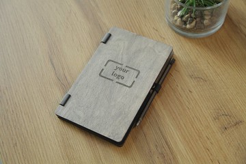 帶筆架的支票架，木製支票盒免費雕刻