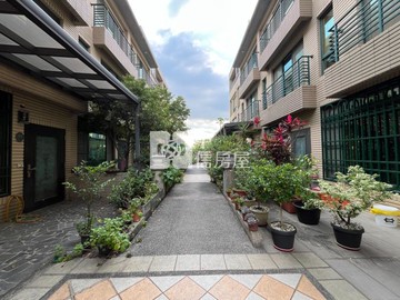 近南崁交流道雙車位美墅｜桃園市桃園區富國路