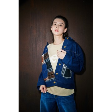 Lee 女款 寬鬆版 羊毛格紋拼接 背後LOGO 牛仔外套 12.8oz | Modern