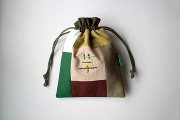 手工刺繡文字 / 拼布束口袋 / 草