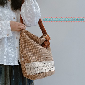 S069｜復古千鳥格蕾絲水桶肩背包｜毛絨肩帶大容量女包