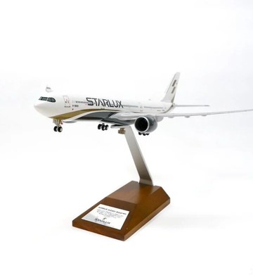 STARLUX | A330neo 1:200 飛機模型 (B-58301)