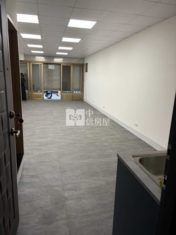 中壢站前/ A22遠東雙星(1樓+2樓)店面住家｜桃園市中壢區中央西路一段