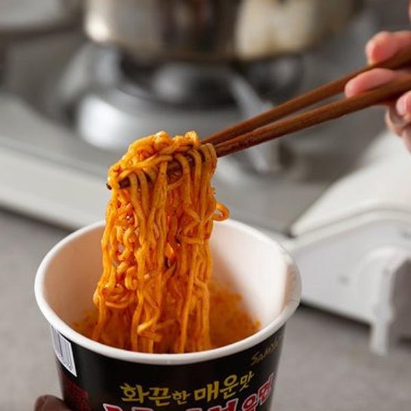 [三養] ブルダック炒め麺　カップ麺 激辛口   カップ(小)70g 韓国ラーメン 火鶏炒め麺 インスタントラーメン　韓国らーめん