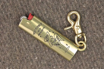 【METALIZE】Bic/黃銅打火機套-越戰裸女