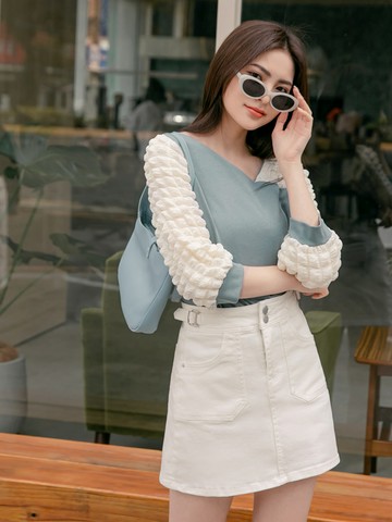 造型斜V領立體泡泡布七分袖上衣