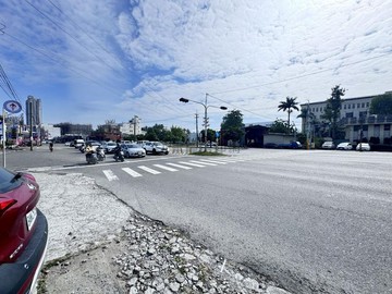 仁雄商圈臨仁雄路上大面寬鼎金交流道都內農地｜高雄市仁武區後港段
