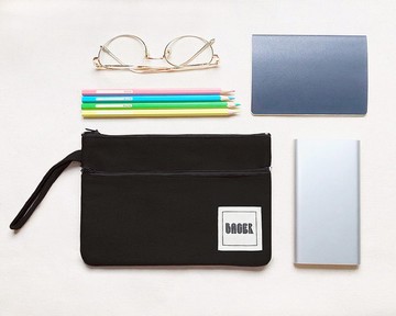 簡約素面雙拉鍊萬用包 手拿包 / 黑口罩收納袋 /口罩收納袋