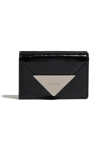 Crinkle Triangle Triple Wallet _ Black