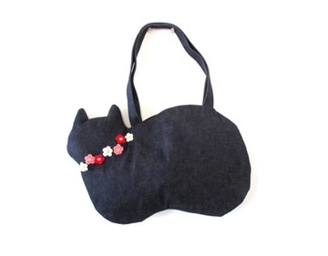 【新款】丹寧貓咪包 斜背款 花朵飾品 粉色