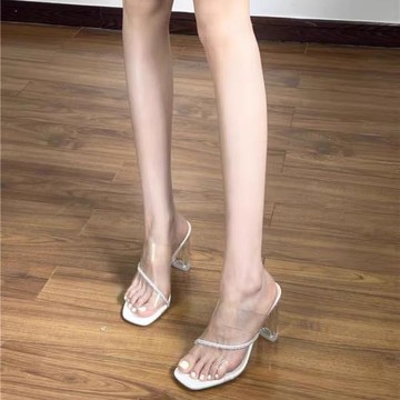 OMG!透明一字帶涼拖鞋女夏水晶粗跟方頭露趾高跟水鉆涼鞋